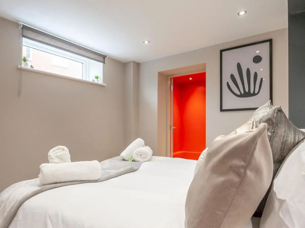 Pass The Keys Luxurious Retreat With Workspace Leeds  Leeds (West Yorkshire)