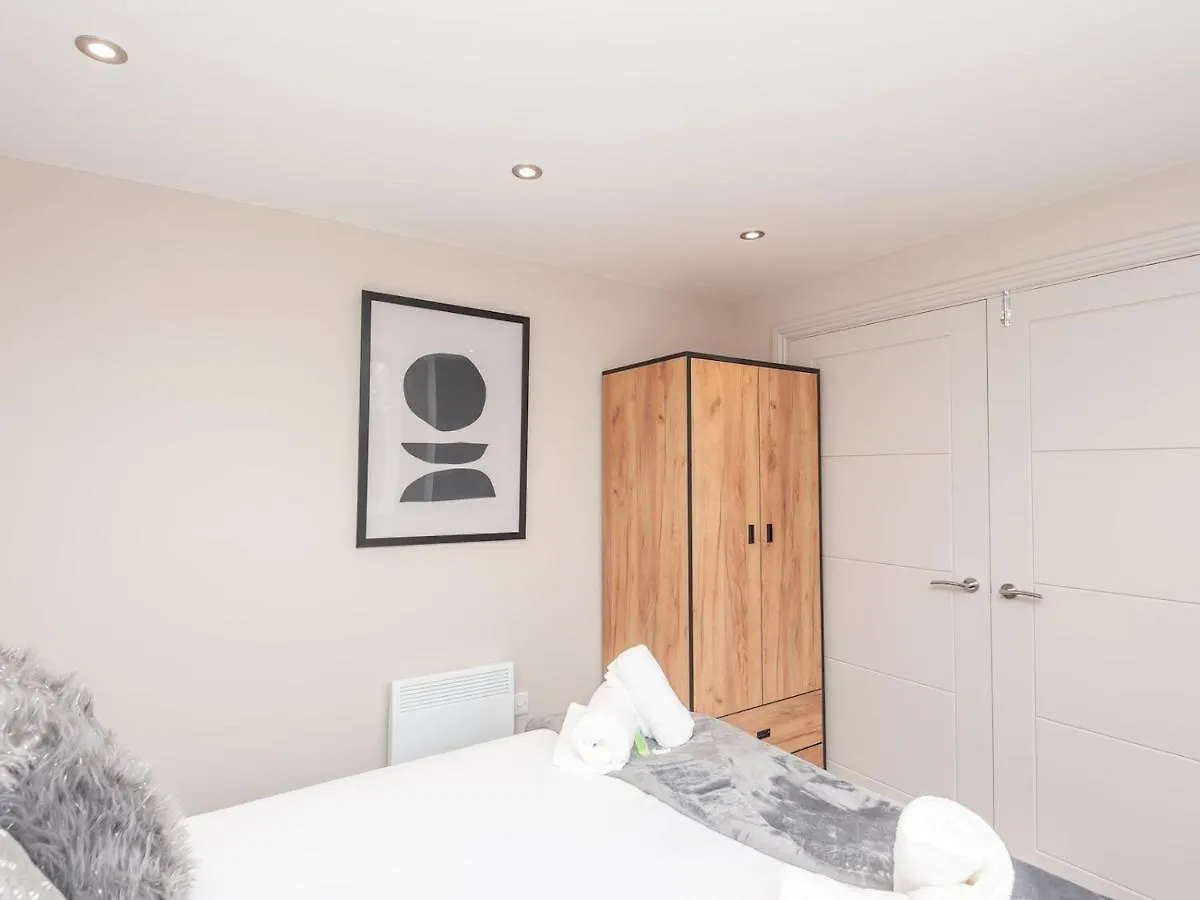 Pass The Keys Luxurious Retreat With Workspace Leeds  United Kingdom