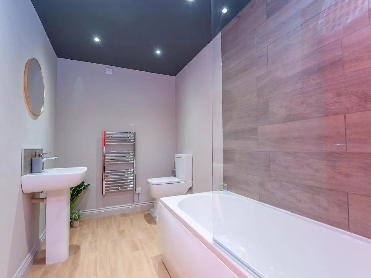 Apartment Pass The Keys Luxurious Retreat With Workspace Leeds